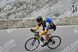 Photo #2405835 | 26-07-2022 12:05 | Passo Dello Stelvio - Prato side BICYCLES