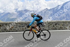 Photo #2418180 | 27-07-2022 12:08 | Passo Dello Stelvio - Prato side BICYCLES