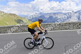 Photo #2406844 | 26-07-2022 13:32 | Passo Dello Stelvio - Prato side BICYCLES