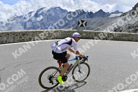 Photo #2418498 | 27-07-2022 12:26 | Passo Dello Stelvio - Prato side BICYCLES