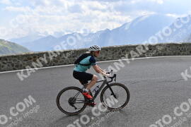 Photo #2364447 | 21-07-2022 10:18 | Passo Dello Stelvio - Prato side BICYCLES