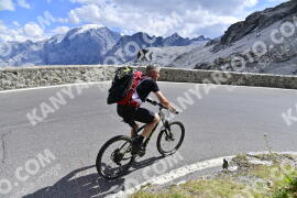 Photo #2756403 | 26-08-2022 13:33 | Passo Dello Stelvio - Prato side BICYCLES