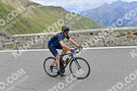 Photo #2459941 | 31-07-2022 13:41 | Passo Dello Stelvio - Prato side BICYCLES