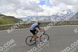 Photo #2406132 | 26-07-2022 12:36 | Passo Dello Stelvio - Prato side BICYCLES