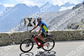 Photo #2398489 | 25-07-2022 11:10 | Passo Dello Stelvio - Prato side BICYCLES