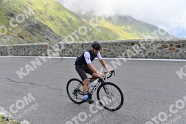 Photo #2415944 | 27-07-2022 11:17 | Passo Dello Stelvio - Prato side BICYCLES