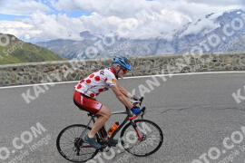 Photo #2431582 | 29-07-2022 14:11 | Passo Dello Stelvio - Prato side BICYCLES