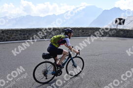 Photo #2397950 | 25-07-2022 10:30 | Passo Dello Stelvio - Prato side BICYCLES