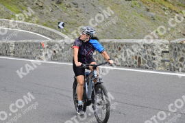 Photo #2406553 | 26-07-2022 13:12 | Passo Dello Stelvio - Prato side BICYCLES