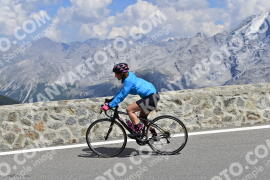 Photo #2385049 | 24-07-2022 15:16 | Passo Dello Stelvio - Prato side BICYCLES