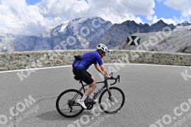 Photo #2421129 | 27-07-2022 14:10 | Passo Dello Stelvio - Prato side BICYCLES