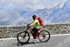 Photo #2367044 | 21-07-2022 13:24 | Passo Dello Stelvio - Prato side BICYCLES