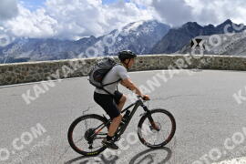 Photo #2405478 | 26-07-2022 11:16 | Passo Dello Stelvio - Prato side BICYCLES