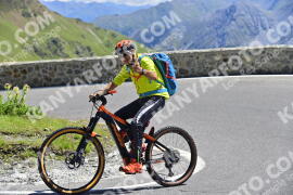 Photo #2239717 | 06-07-2022 11:21 | Passo Dello Stelvio - Prato side BICYCLES