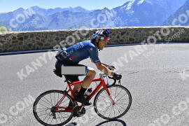 Photo #2315886 | 16-07-2022 10:40 | Passo Dello Stelvio - Prato side BICYCLES