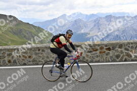 Photo #2463895 | 31-07-2022 10:52 | Passo Dello Stelvio - Prato side BICYCLES