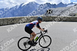 Photo #2430054 | 29-07-2022 11:58 | Passo Dello Stelvio - Prato side BICYCLES