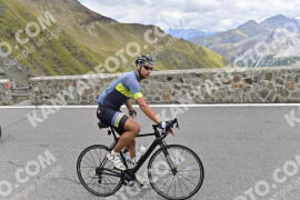 Photo #2765274 | 28-08-2022 12:05 | Passo Dello Stelvio - Prato side BICYCLES