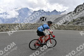 Photo #2419854 | 27-07-2022 13:09 | Passo Dello Stelvio - Prato side BICYCLES