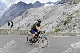 Photo #2406269 | 26-07-2022 12:51 | Passo Dello Stelvio - Prato side BICYCLES