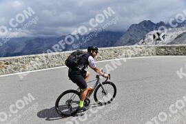 Photo #2443566 | 30-07-2022 14:24 | Passo Dello Stelvio - Prato side BICYCLES
