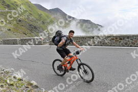 Photo #2425859 | 28-07-2022 10:52 | Passo Dello Stelvio - Prato side BICYCLES