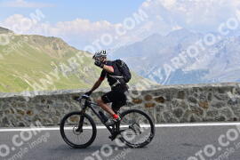 Photo #2366932 | 21-07-2022 13:05 | Passo Dello Stelvio - Prato side BICYCLES