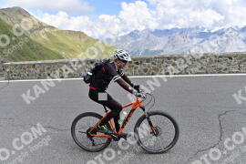Photo #2420443 | 27-07-2022 13:36 | Passo Dello Stelvio - Prato side BICYCLES