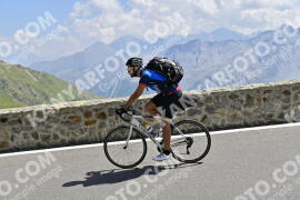 Photo #2400486 | 25-07-2022 12:20 | Passo Dello Stelvio - Prato side BICYCLES