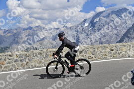 Photo #2582724 | 10-08-2022 15:00 | Passo Dello Stelvio - Prato side BICYCLES