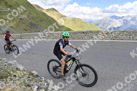 Photo #2407252 | 26-07-2022 14:30 | Passo Dello Stelvio - Prato side BICYCLES