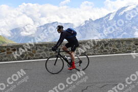 Photo #2427218 | 28-07-2022 11:52 | Passo Dello Stelvio - Prato side BICYCLES