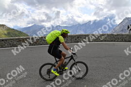 Photo #2405064 | 26-07-2022 10:26 | Passo Dello Stelvio - Prato side BICYCLES