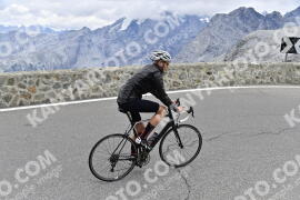 Photo #2461042 | 31-07-2022 14:38 | Passo Dello Stelvio - Prato side BICYCLES