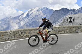 Photo #2420898 | 27-07-2022 14:04 | Passo Dello Stelvio - Prato side BICYCLES