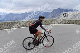 Photo #2439615 | 30-07-2022 11:36 | Passo Dello Stelvio - Prato side BICYCLES