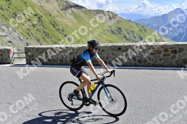 Photo #2429747 | 29-07-2022 11:14 | Passo Dello Stelvio - Prato side BICYCLES
