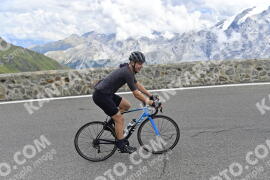 Photo #2431010 | 29-07-2022 13:23 | Passo Dello Stelvio - Prato side BICYCLES