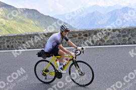 Photo #2365931 | 21-07-2022 11:39 | Passo Dello Stelvio - Prato side BICYCLES
