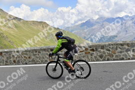 Photo #2420387 | 27-07-2022 13:36 | Passo Dello Stelvio - Prato side BICYCLES