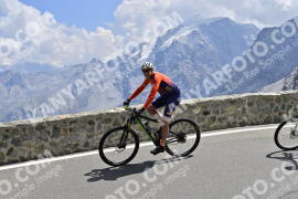 Photo #2401188 | 25-07-2022 12:50 | Passo Dello Stelvio - Prato side BICYCLES