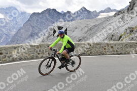 Photo #2405780 | 26-07-2022 11:58 | Passo Dello Stelvio - Prato side BICYCLES