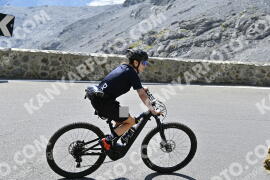 Photo #2398681 | 25-07-2022 11:17 | Passo Dello Stelvio - Prato side BICYCLES