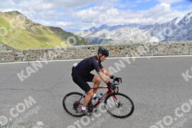 Photo #2462158 | 31-07-2022 15:59 | Passo Dello Stelvio - Prato side BICYCLES