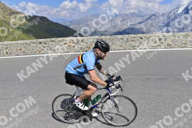 Photo #2385273 | 24-07-2022 15:24 | Passo Dello Stelvio - Prato side BICYCLES