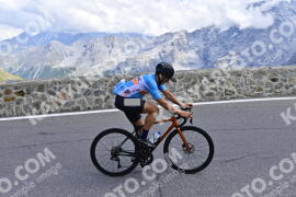 Photo #2406697 | 26-07-2022 13:22 | Passo Dello Stelvio - Prato side BICYCLES