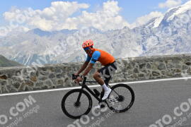 Photo #2384349 | 24-07-2022 14:14 | Passo Dello Stelvio - Prato side BICYCLES