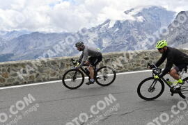 Photo #2405881 | 26-07-2022 12:06 | Passo Dello Stelvio - Prato side BICYCLES