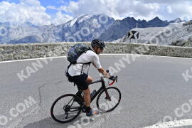 Photo #2420554 | 27-07-2022 13:43 | Passo Dello Stelvio - Prato side BICYCLES