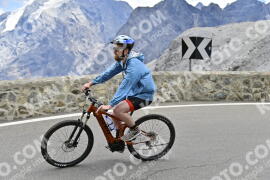 Photo #2420905 | 27-07-2022 14:04 | Passo Dello Stelvio - Prato side BICYCLES